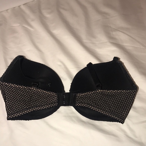 Victoria's Secret very sexy push-up bra - Picture 2 of 3